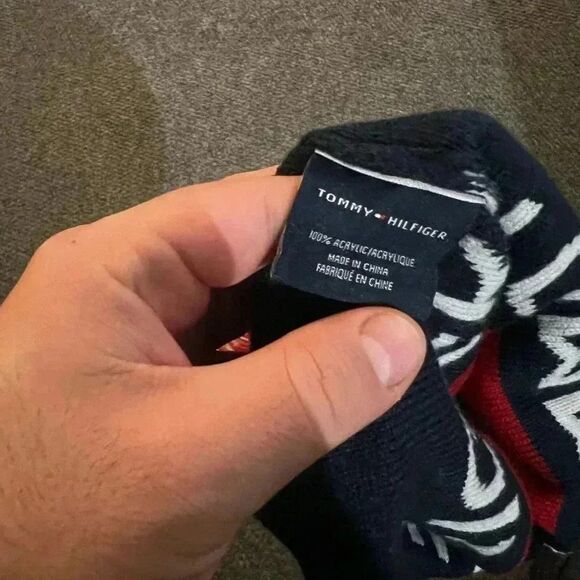 Tommy Hilfiger Unisex Beanie Red White Blue - Picture 2 of 3